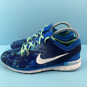 Nike Free TR Fit 5 training shoes.